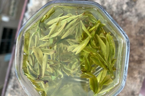 西湖龍井茶頭采和二采區(qū)別，明前龍井一采和二采什么味道？