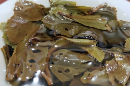 白茶三年為藥七年為寶的原理，為什么說一年茶三年藥七年寶？