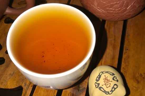 正山小種適合女人喝嗎，女人經(jīng)常喝正山小種茶好嗎