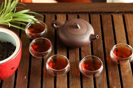 飯后多長時間喝六堡茶最好，六堡茶一天喝多少