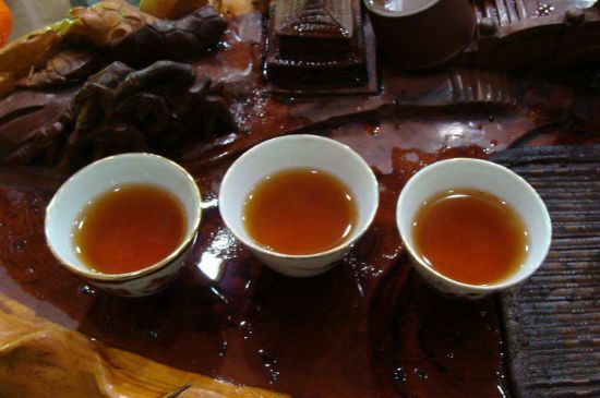 大紅袍四大品種有哪些，大紅袍的種類(lèi)和著名品種特點(diǎn)介紹