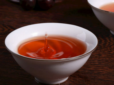 紅茶和綠茶的區(qū)別，常喝紅茶好還是綠茶好？