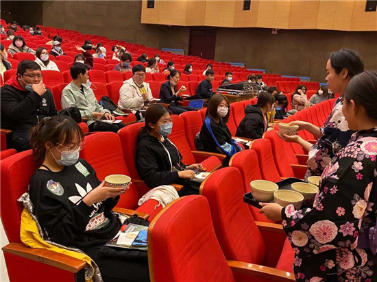 以茶為媒增進(jìn)文化交流 日本茶道里千家講習(xí)會(huì)在沈陽舉行